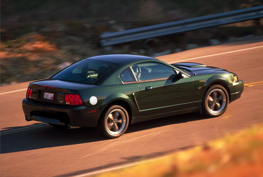  Ford Mustang Bullitt GT 2001 года  (фото 26 из 26)
